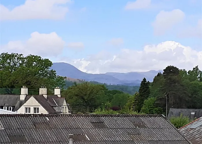 Brook House ― Free On-Site Car Park